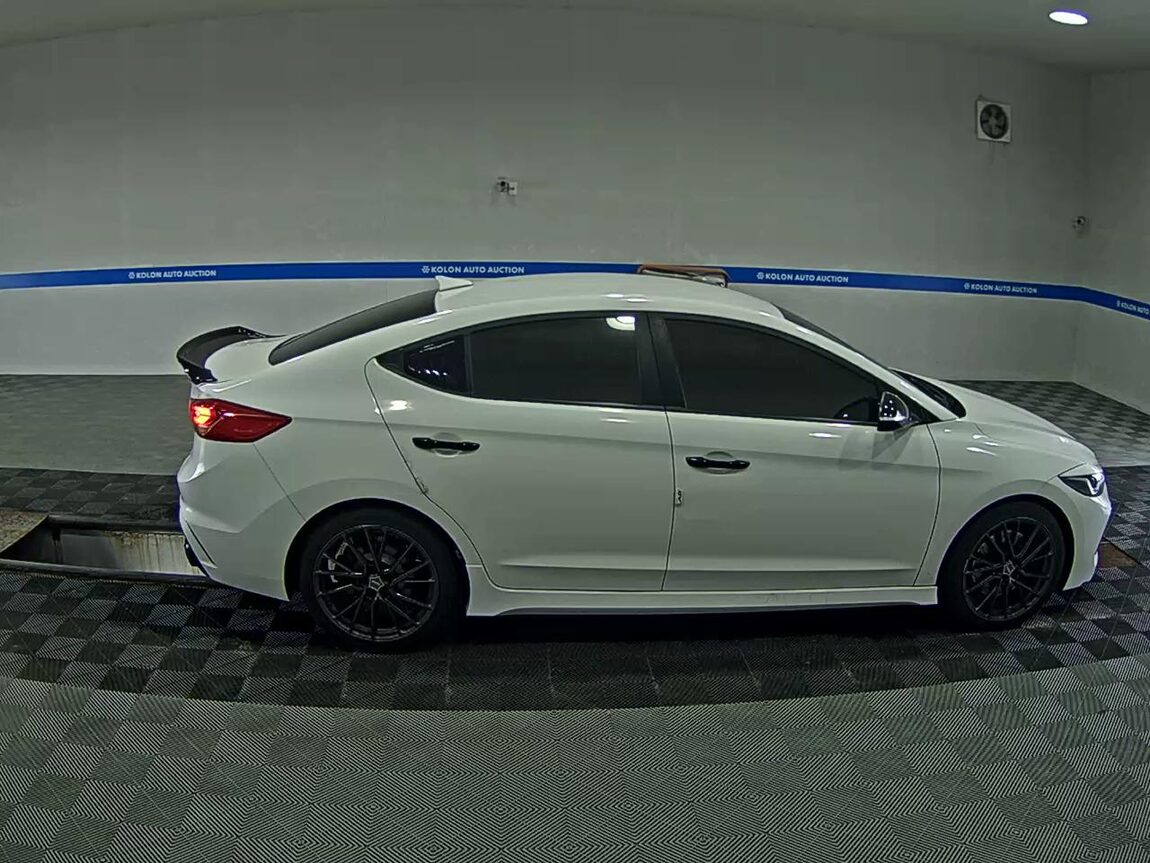 HYUNDAI AVANTE AD 1.6 TURBO SPORTS 2018 - zdjęcie 4