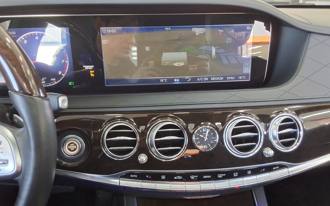 MERCEDES-BENZ S-CLASS (6TH GEN) MAYBACH S560 2020 - zdjęcie 19