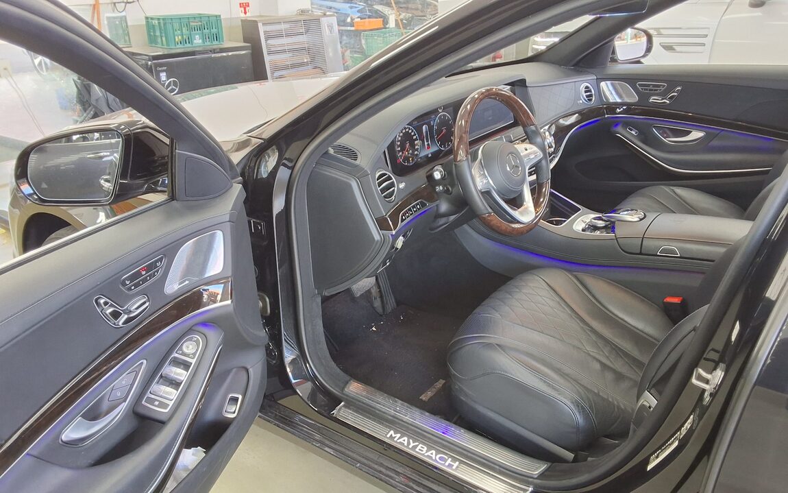 MERCEDES-BENZ S-CLASS (6TH GEN) MAYBACH S560 2020 - zdjęcie 10