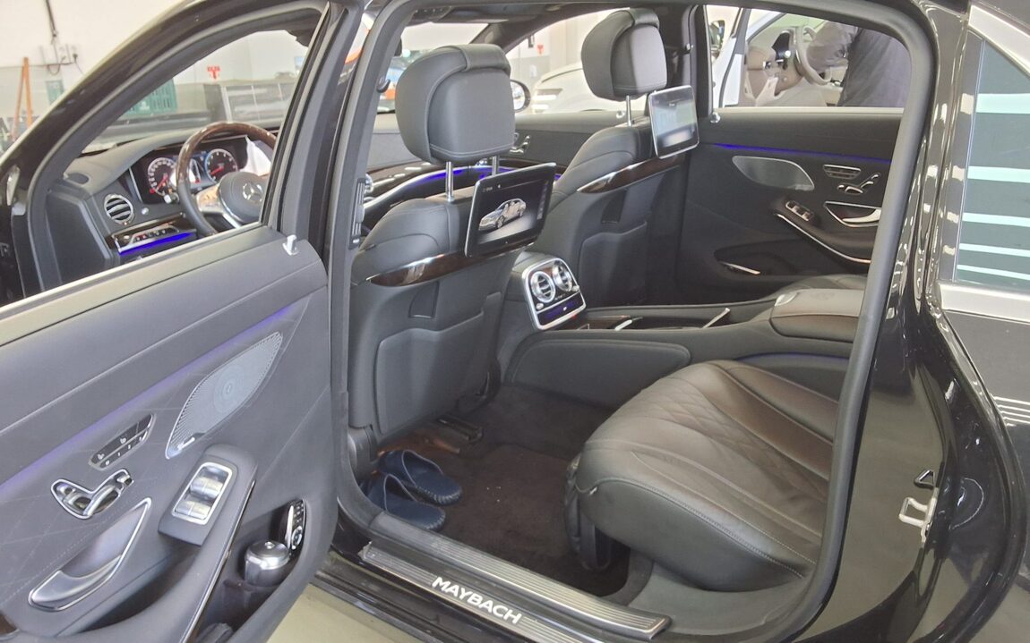 MERCEDES-BENZ S-CLASS (6TH GEN) MAYBACH S560 2020 - zdjęcie 13