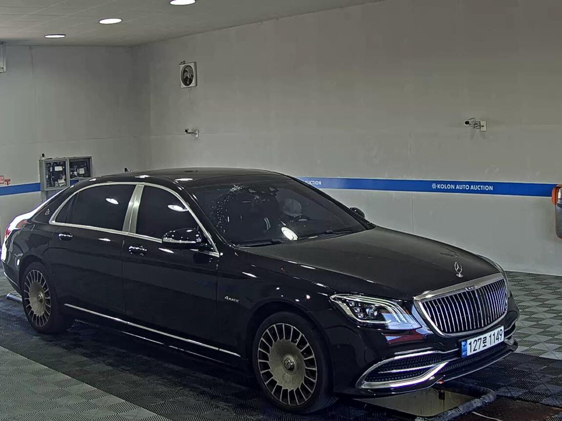 MERCEDES-BENZ S-CLASS (6TH GEN) MAYBACH S560 2020 - zdjęcie 3