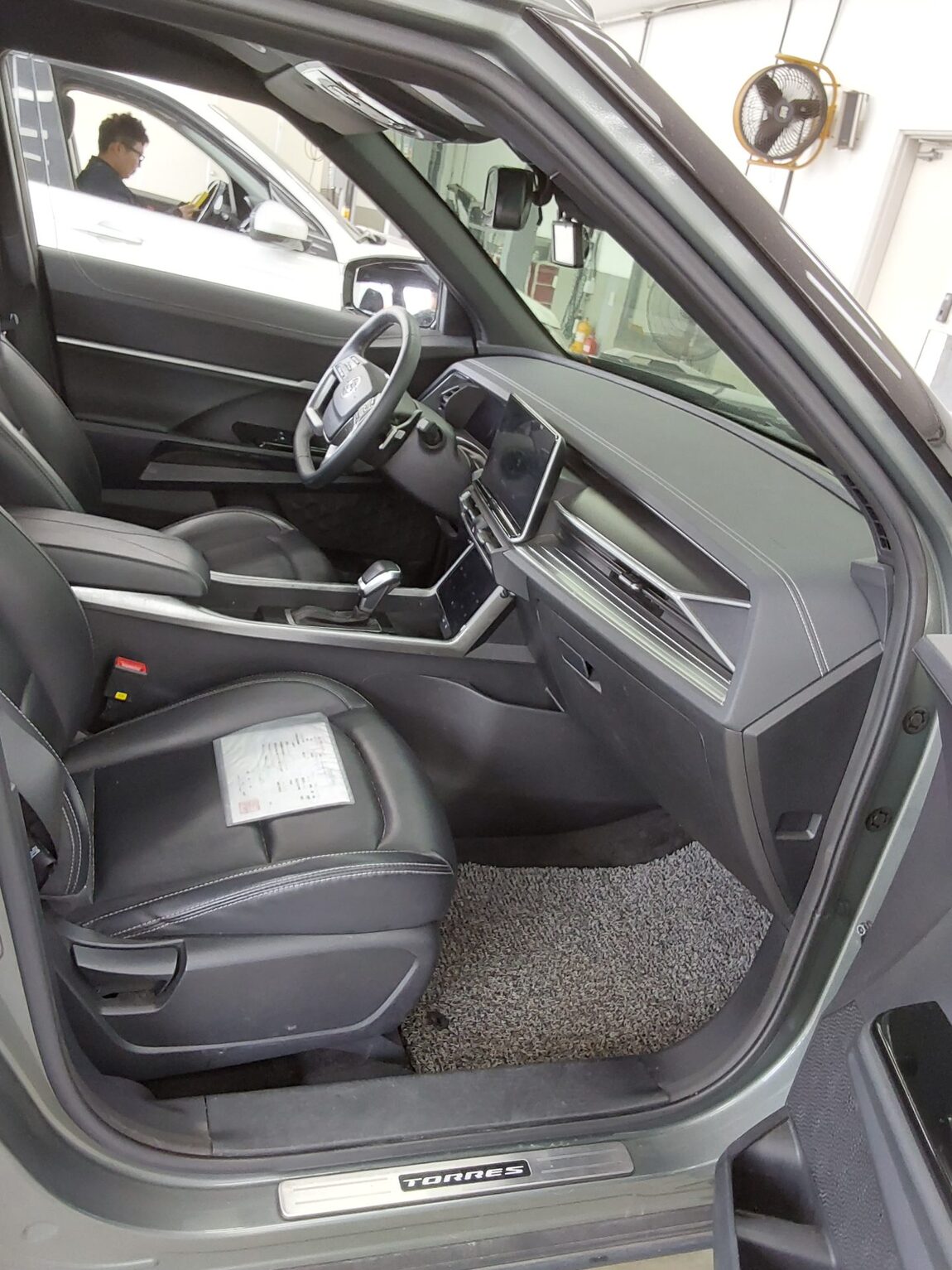 KG MOBILITY (SSANGYONG) TORRES 1.5 GDI-T 2WD T7 2023 - zdjęcie 14