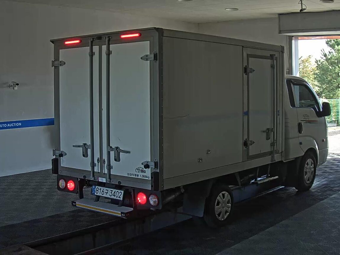 KIA THE NEW BONGO III CARGO FREEZER BOX TRUCK LPI STANDARD MODEL 2025 - zdjęcie 5