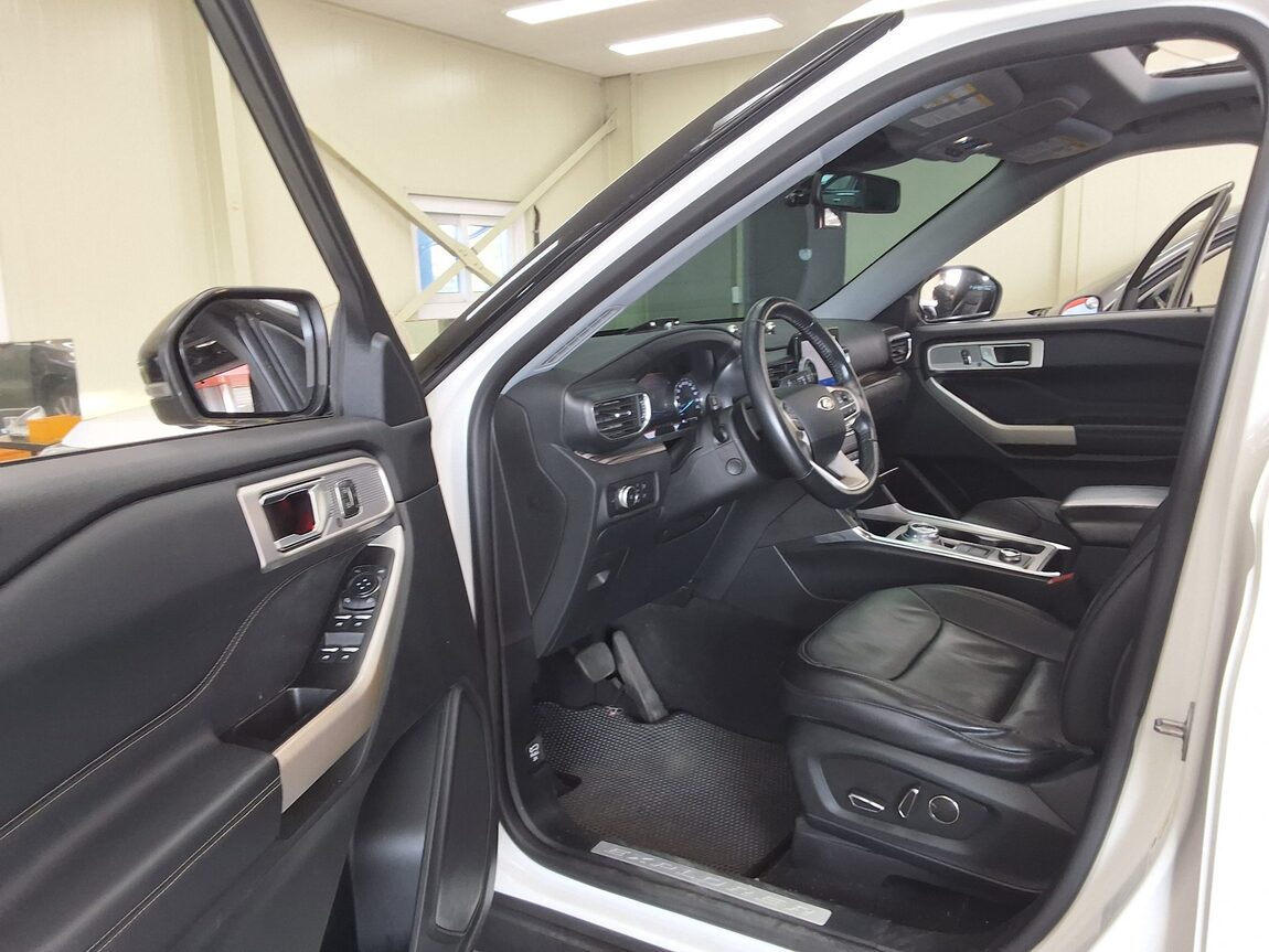 FORD EXPLORER (6TH GEN) 2.3 AWD LIMITED 2020 - zdjęcie 11