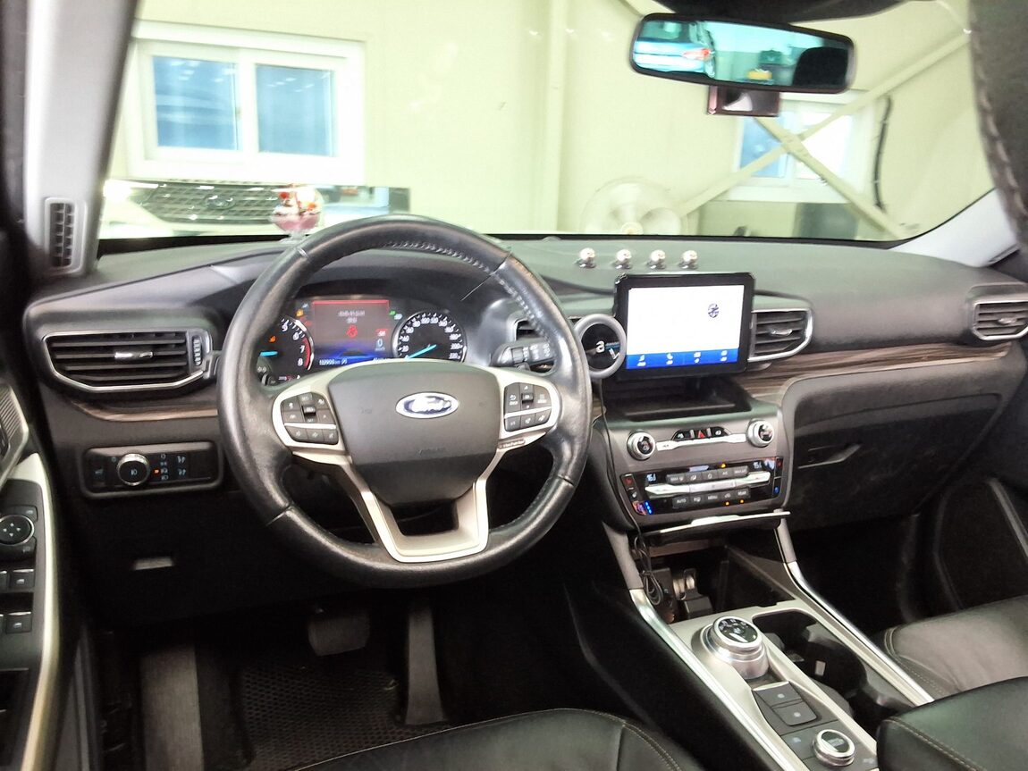 FORD EXPLORER (6TH GEN) 2.3 AWD LIMITED 2020 - zdjęcie 12