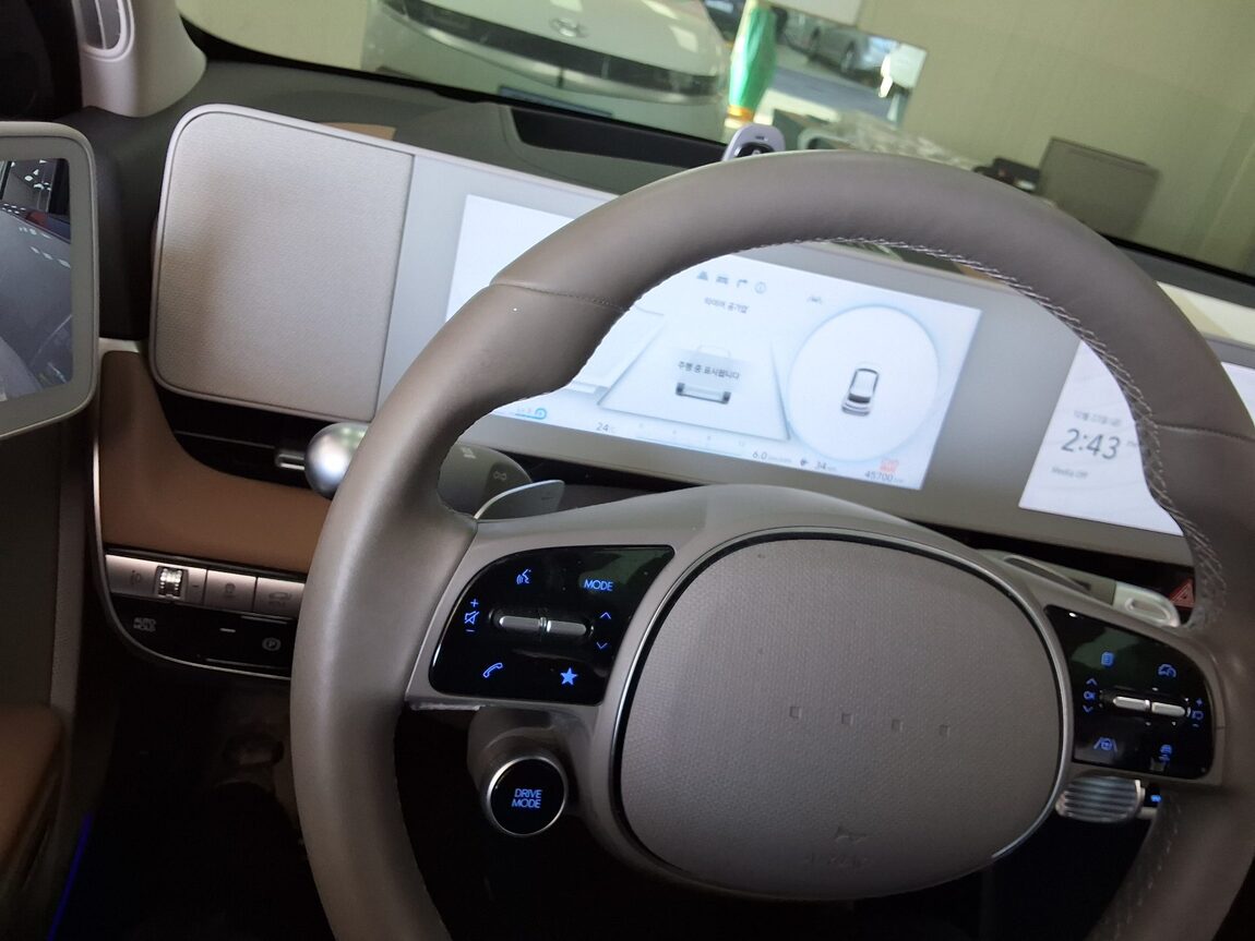 HYUNDAI IONIQ 5 EV 2WD LONG RANGE PRESTIGE 2024 - zdjęcie 23