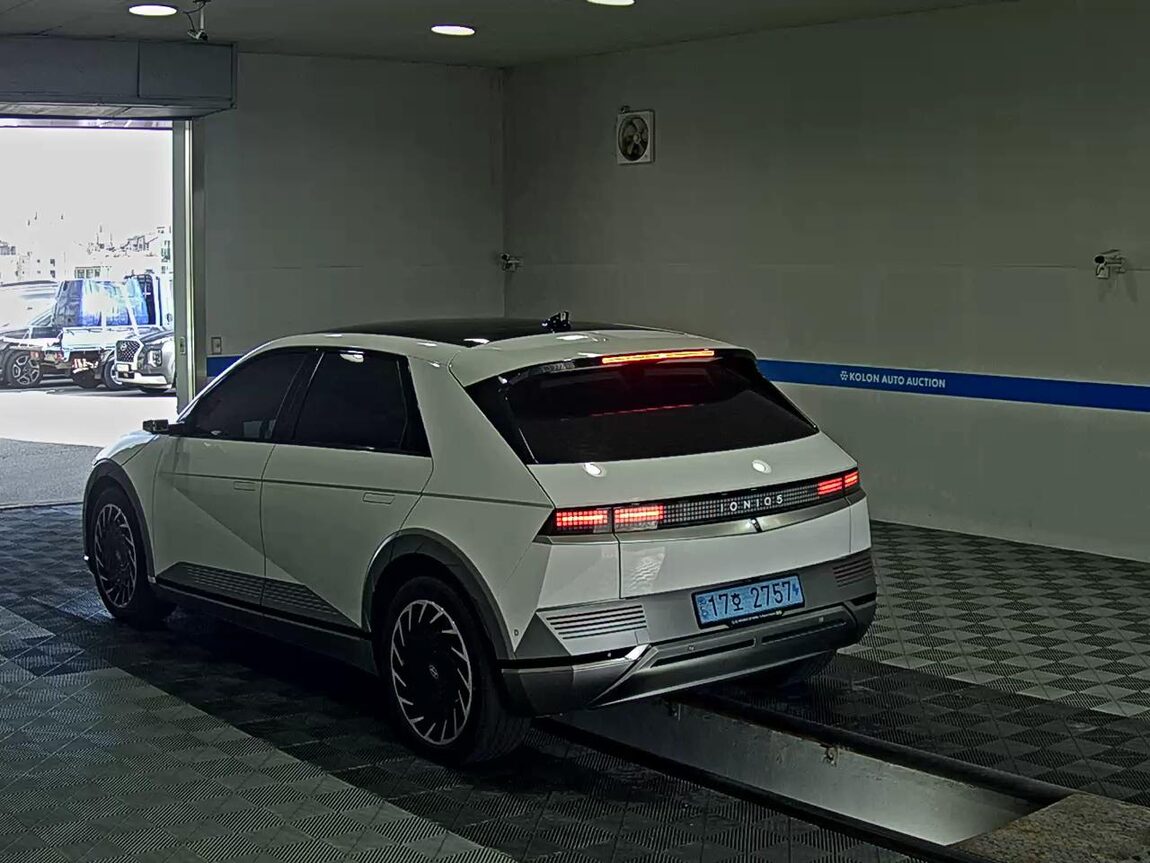 HYUNDAI IONIQ 5 EV 2WD LONG RANGE PRESTIGE 2024 - zdjęcie 6
