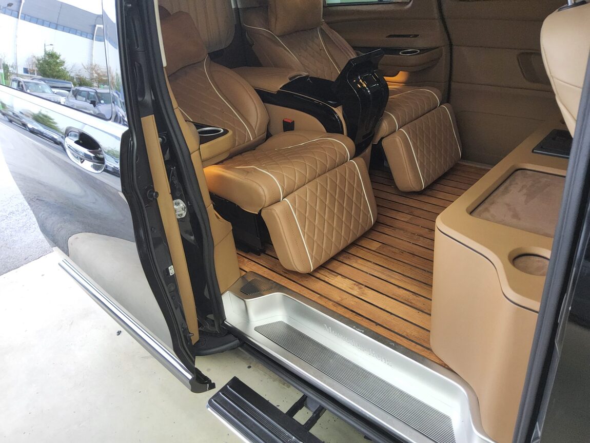 MERCEDES-BENZ V-CLASS V220 DIESEL 2023 - zdjęcie 13