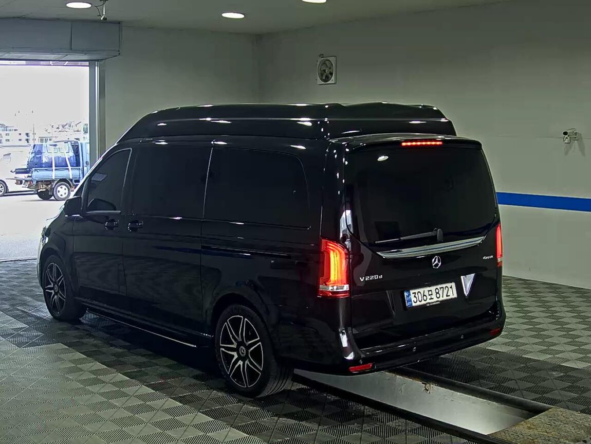 MERCEDES-BENZ V-CLASS V220 DIESEL 2023 - zdjęcie 6