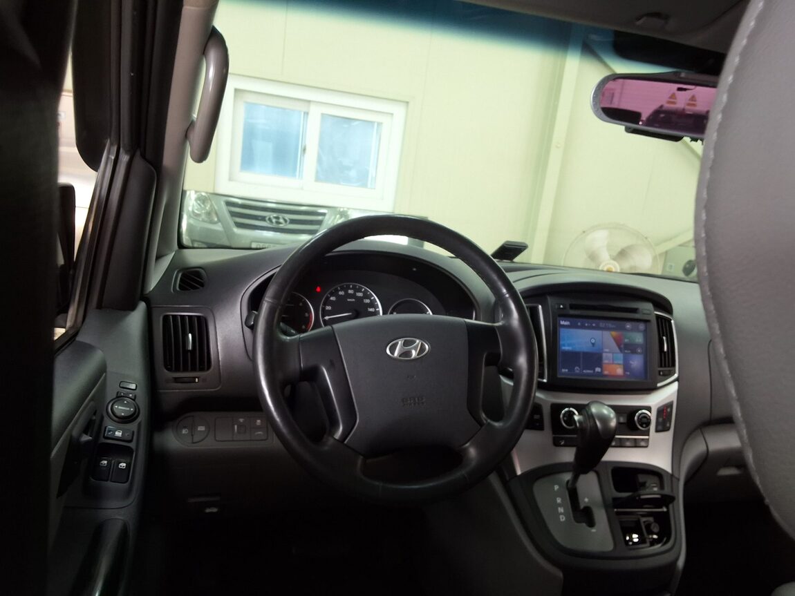 HYUNDAI GRAND STAREX 11-SEATER DIESEL SMART 2016 - zdjęcie 12