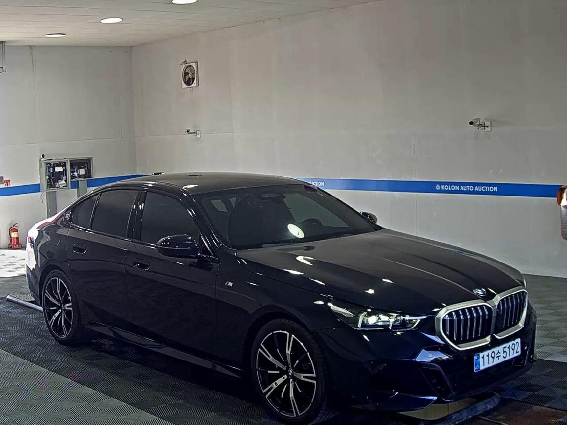 BMW 5 SERIES (8TH GEN) 530i xDRIVE M SPORT PACK 2026 - zdjęcie 3