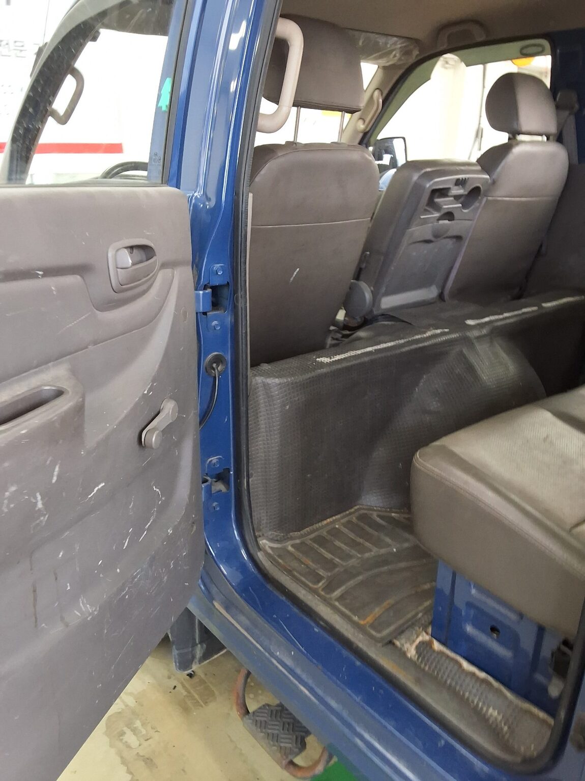 HYUNDAI PORTER II CRDi DOUBLE CAB EXTRA LONG WHEELBASE PLUS 2014 - zdjęcie 12