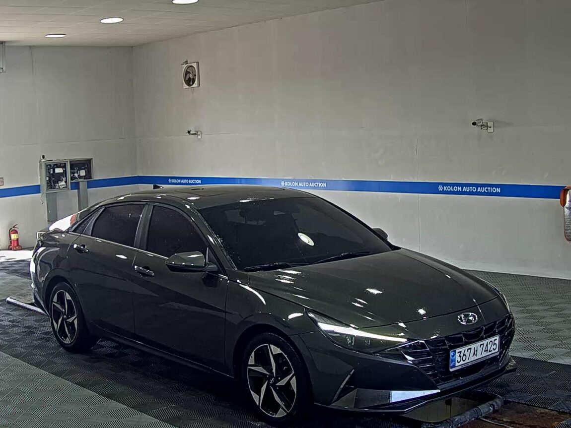 HYUNDAI AVANTE (CN7) 1.6 GASOLINE INSPIRATION 2021 - zdjęcie 3