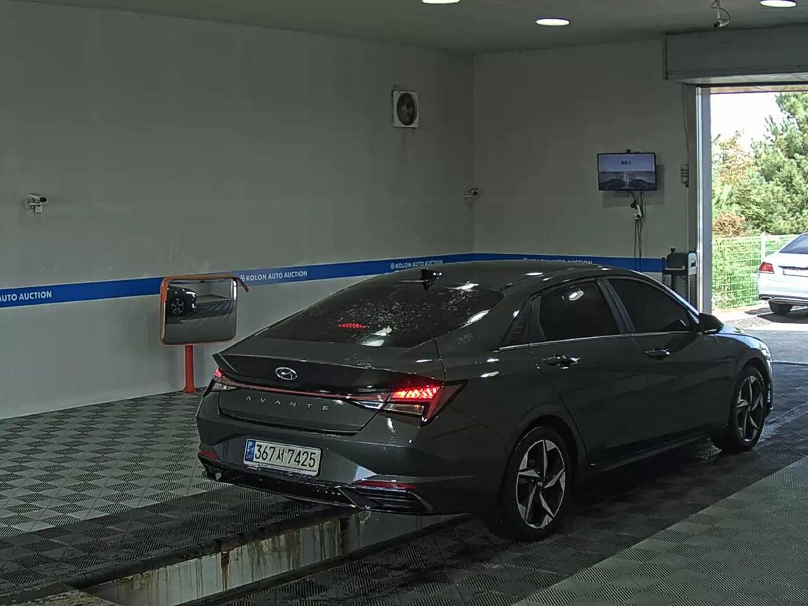 HYUNDAI AVANTE (CN7) 1.6 GASOLINE INSPIRATION 2021 - zdjęcie 5
