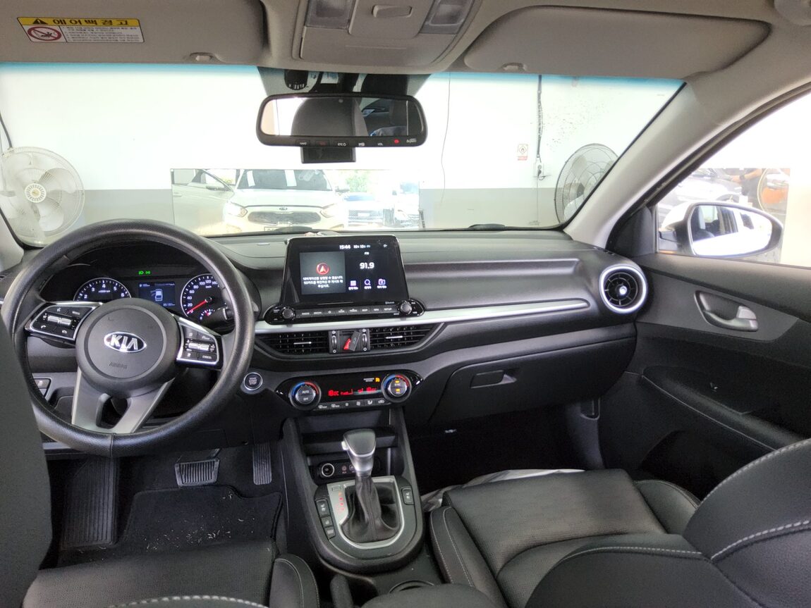 KIA ALL NEW K3 1.6 GASOLINE LUXURY 2020 - zdjęcie 11