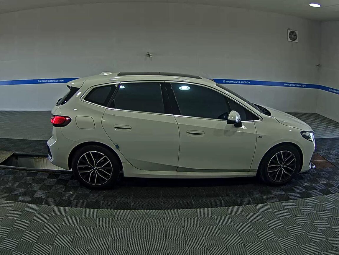 BMW ACTIVE TOURER (2ND GEN) 220i M SPORT DESIGN 2025 - zdjęcie 4