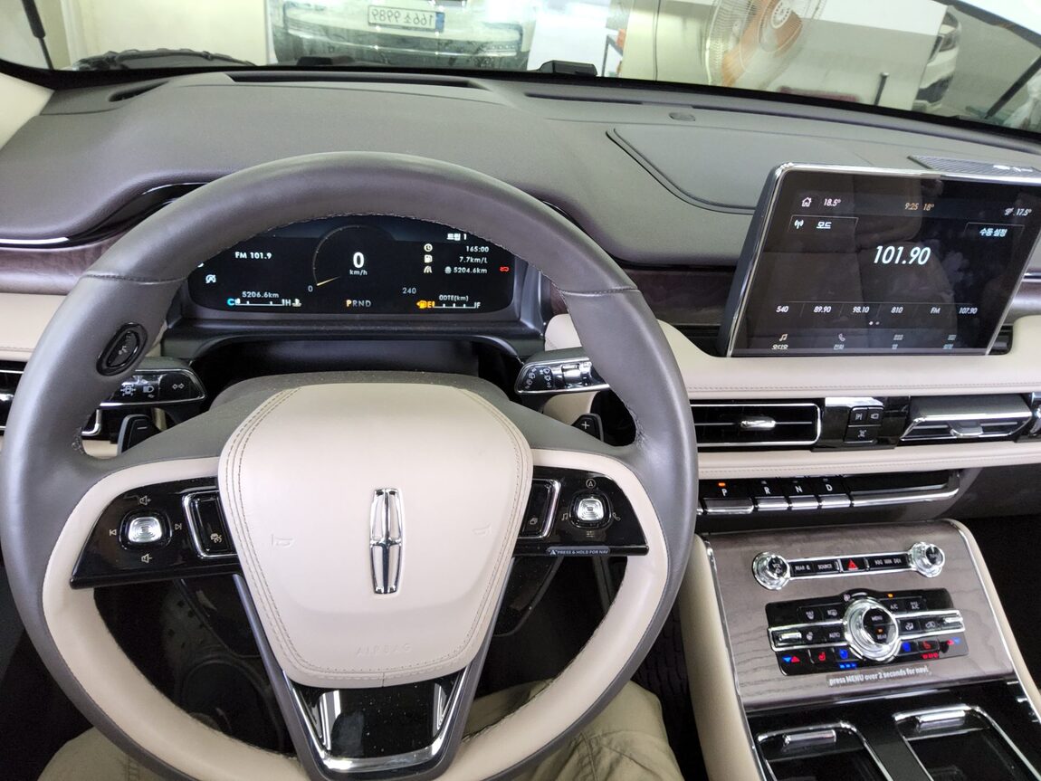 LINCOLN AVIATOR (2ND GEN) 3.0 V6 AWD RESERVE 2023 - zdjęcie 17