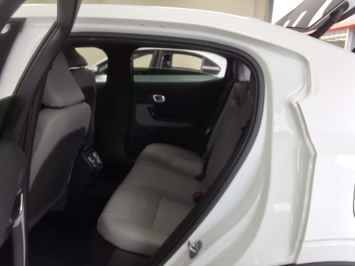 POLESTAR POLESTAR 2 LONG RANGE SINGLE MOTOR 2023 - zdjęcie 13