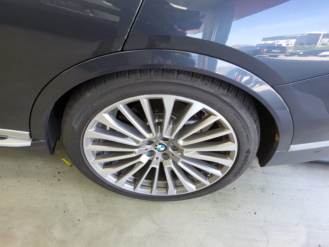 BMW X7 40i xDRIVE DESIGN PURE 6-SEATER 2022 - zdjęcie 24