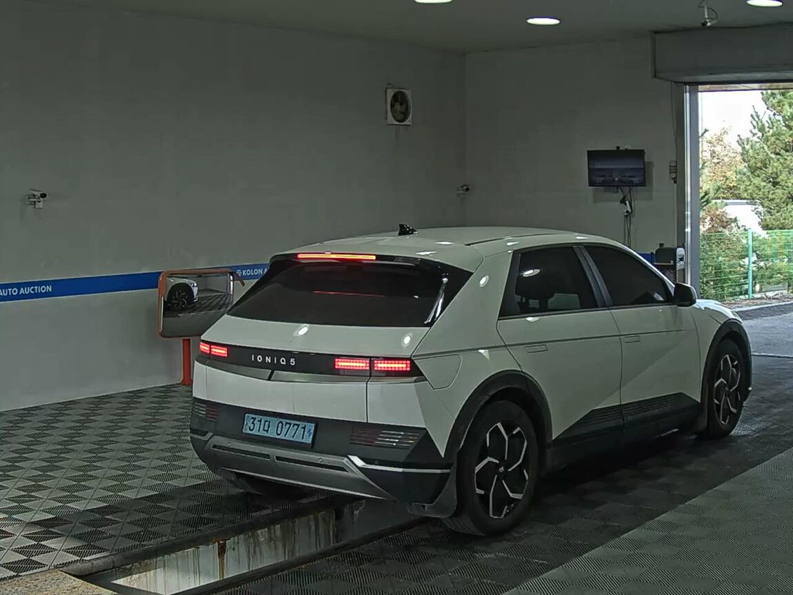 HYUNDAI IONIQ 5 EV 2WD STANDARD COMMERCIAL 2022 - zdjęcie 5