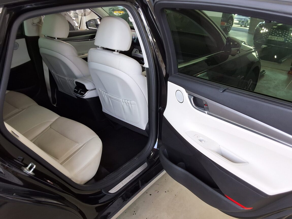 HYUNDAI THE NEW GRANDEUR IG HYBRID 2.4 HEV LE BLANC 2023 - zdjęcie 13