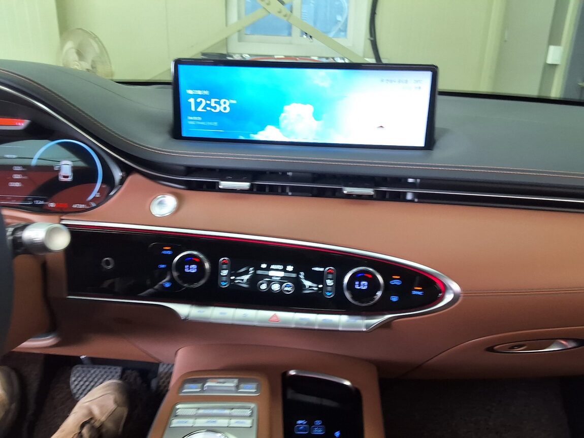 GENESIS GV70 2.5T AWD BASE MODEL 2023 - zdjęcie 24