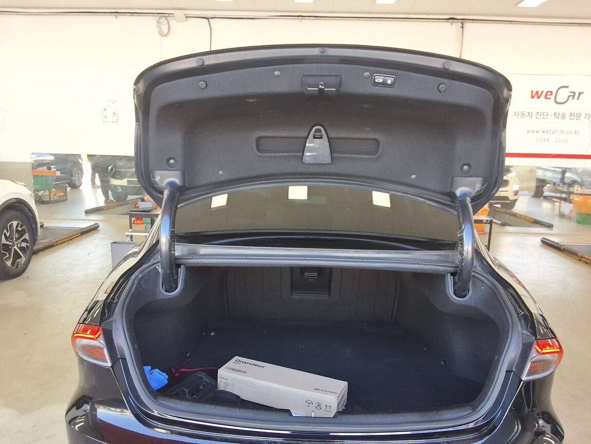 HYUNDAI THE NEW GRANDEUR IG GASOLINE 2.5 LE BLANC 2022 - zdjęcie 16