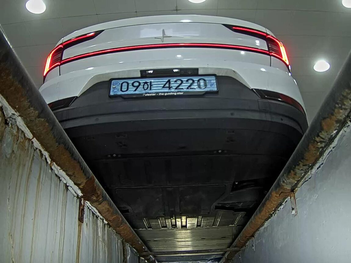POLESTAR POLESTAR 2 LONG RANGE SINGLE MOTOR 2023 - zdjęcie 8