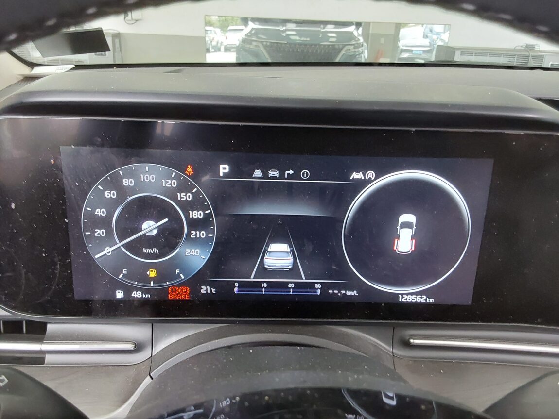KIA NEW CARNIVAL (KA4) 9-SEATER DIESEL SIGNATURE 2023 - zdjęcie 9
