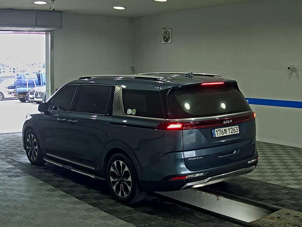 KIA NEW CARNIVAL (KA4) 9-SEATER DIESEL SIGNATURE 2023 - zdjęcie 6