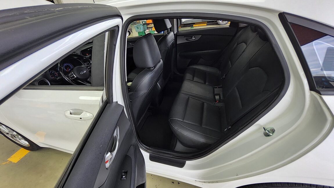 KIA ALL NEW K3 1.6 GASOLINE LUXURY 2020 - zdjęcie 12