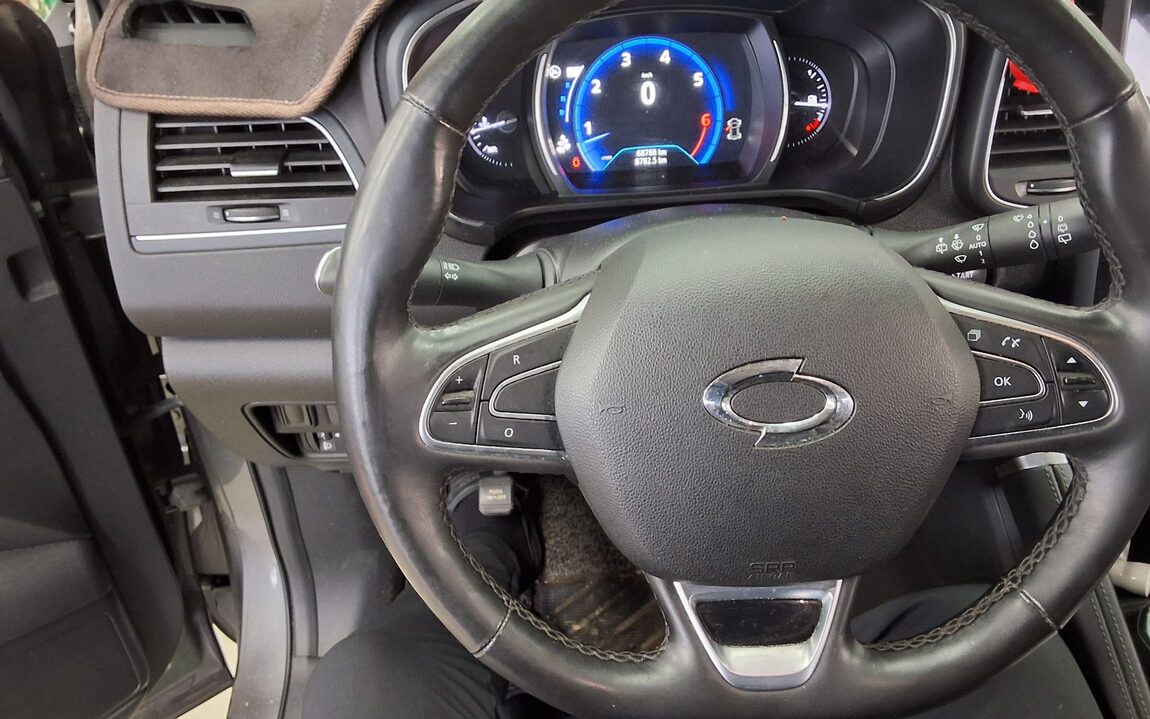 RENAULT (SAMSUNG) QM6 2.0 GDe 2WD LE 2019 - zdjęcie 17