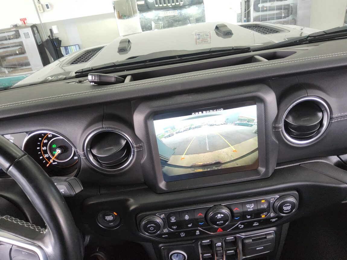 JEEP WRANGLER (JL) 2.0 OVERLAND 4DR 2022 - zdjęcie 17