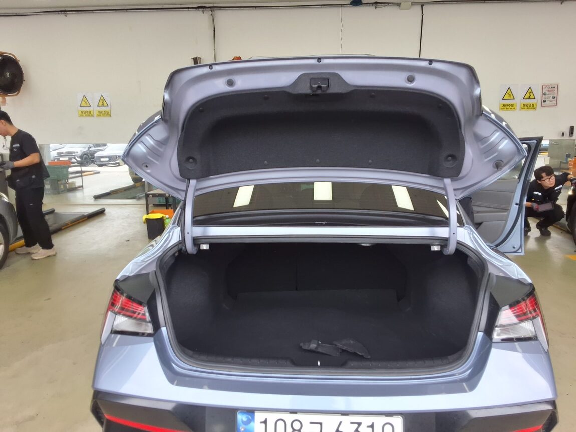HYUNDAI THE NEW AVANTE (CN7) GASOLINE 1.6 INSPIRATION 2024 - zdjęcie 15