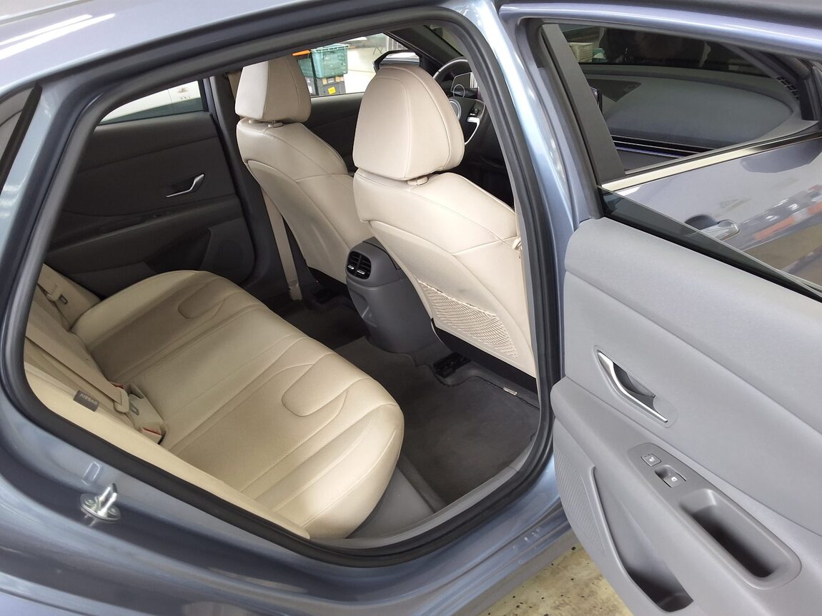 HYUNDAI THE NEW AVANTE (CN7) GASOLINE 1.6 INSPIRATION 2024 - zdjęcie 13