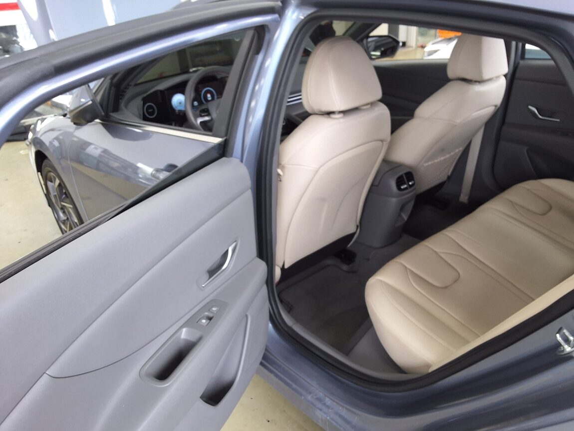 HYUNDAI THE NEW AVANTE (CN7) GASOLINE 1.6 INSPIRATION 2024 - zdjęcie 12