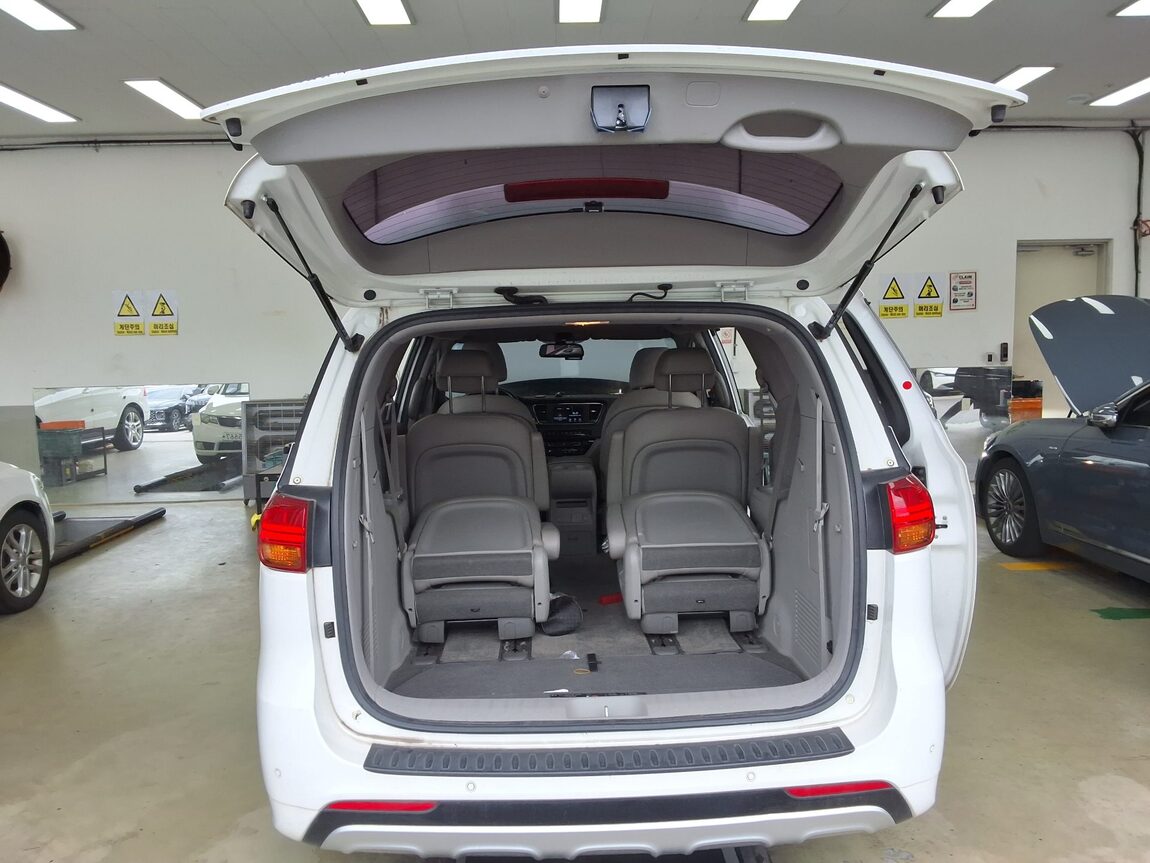 KIA ALL NEW CARNIVAL 9-SEATER DIESEL LUXURY 2018 - zdjęcie 15