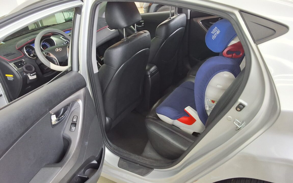 HYUNDAI AVANTE MD M16 GDi PREMIER 2012 - zdjęcie 12