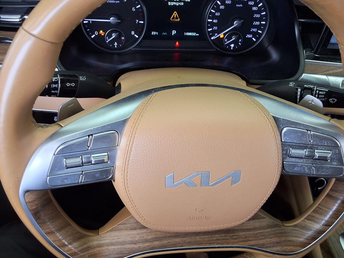 KIA THE NEW K9 (RJ) 3.8 GASOLINE PLATINUM 2022 - zdjęcie 28