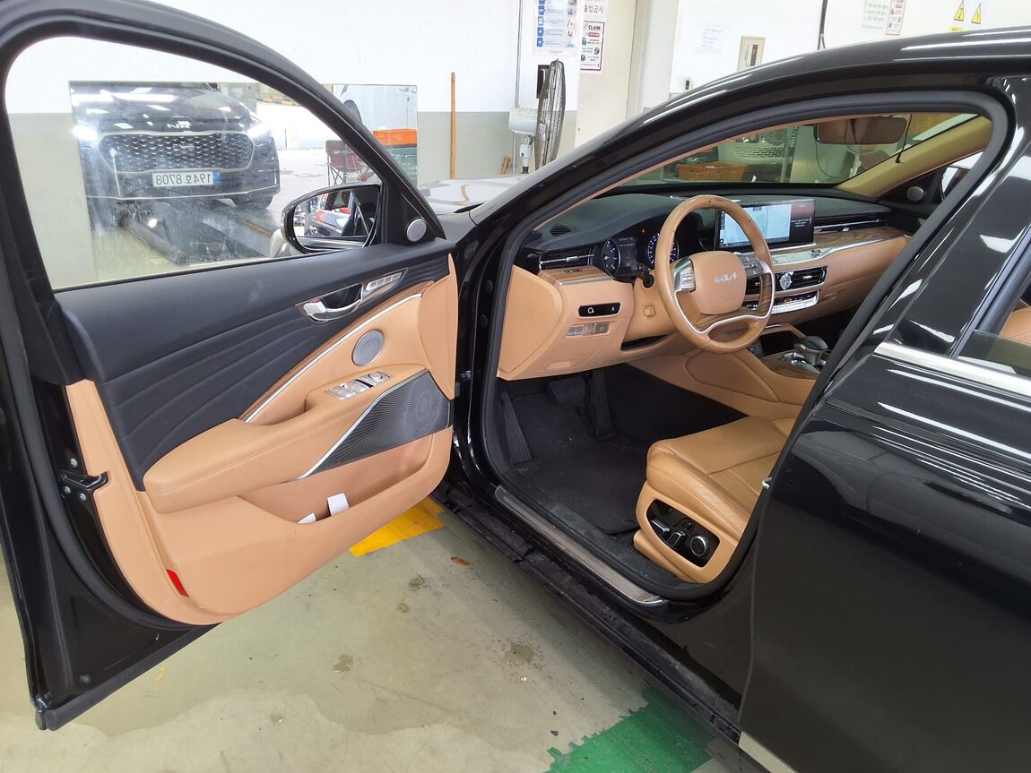 KIA THE NEW K9 (RJ) 3.8 GASOLINE PLATINUM 2022 - zdjęcie 12
