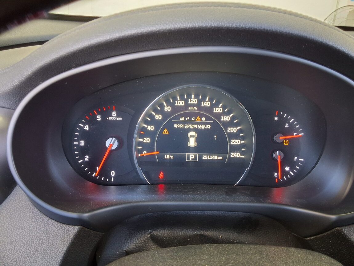KIA ALL NEW SORENTO R2.2 4WD NOBLESSE SPECIAL 2016 - zdjęcie 9