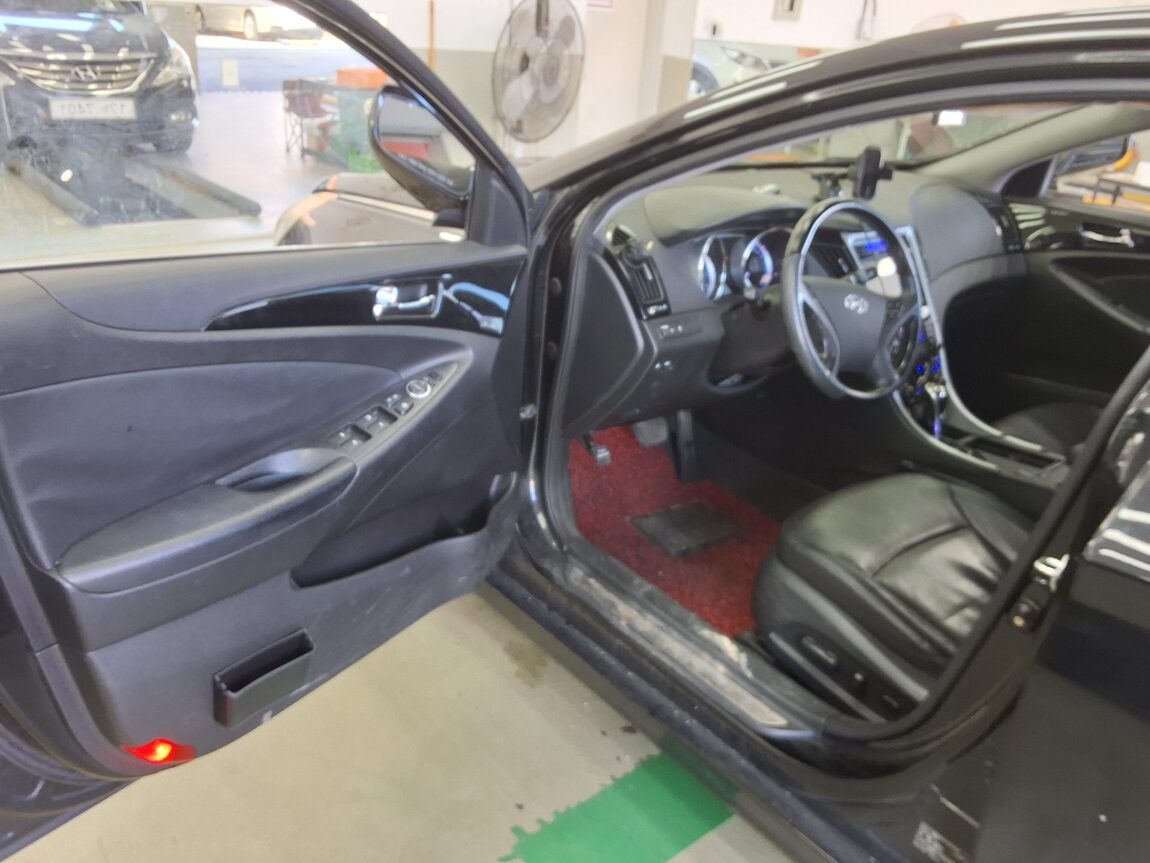 HYUNDAI YF SONATA Y20 PREMIER PREMIUM MODEL 2010 - zdjęcie 10
