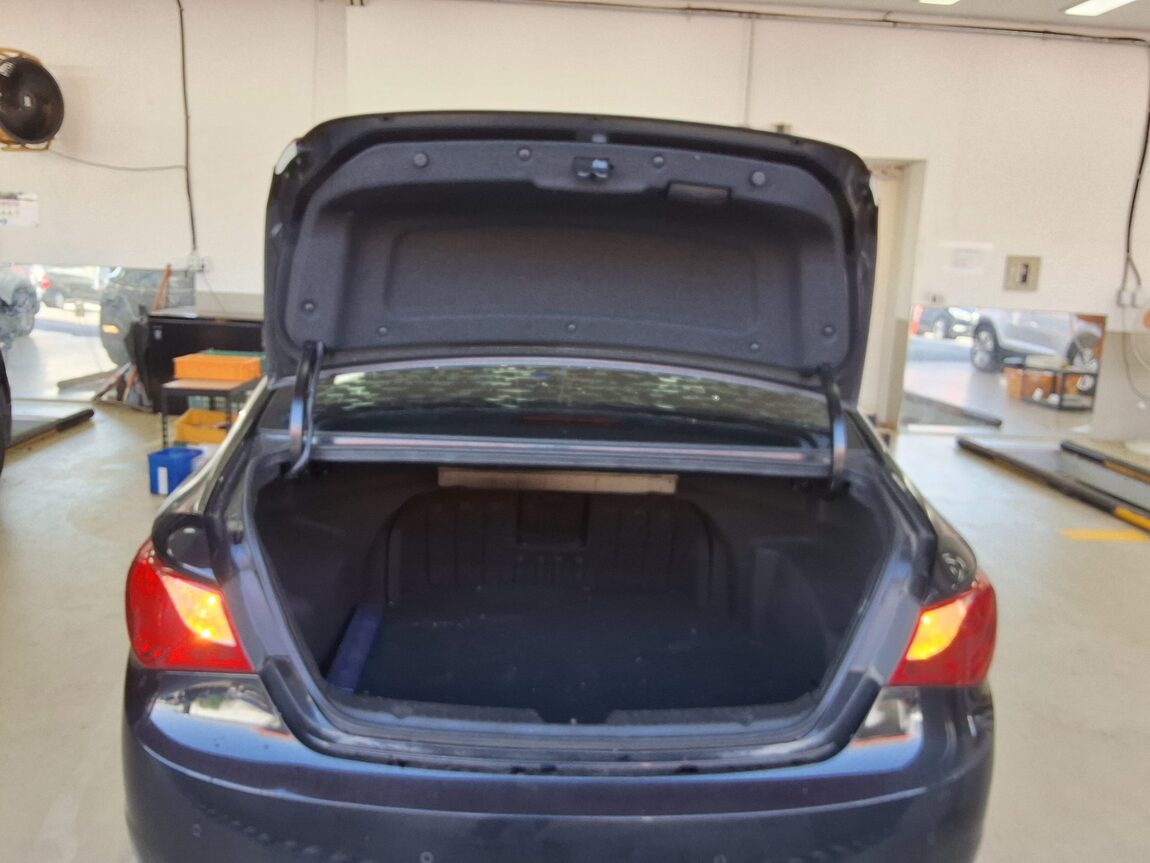 HYUNDAI YF SONATA Y20 PREMIER PREMIUM MODEL 2010 - zdjęcie 15
