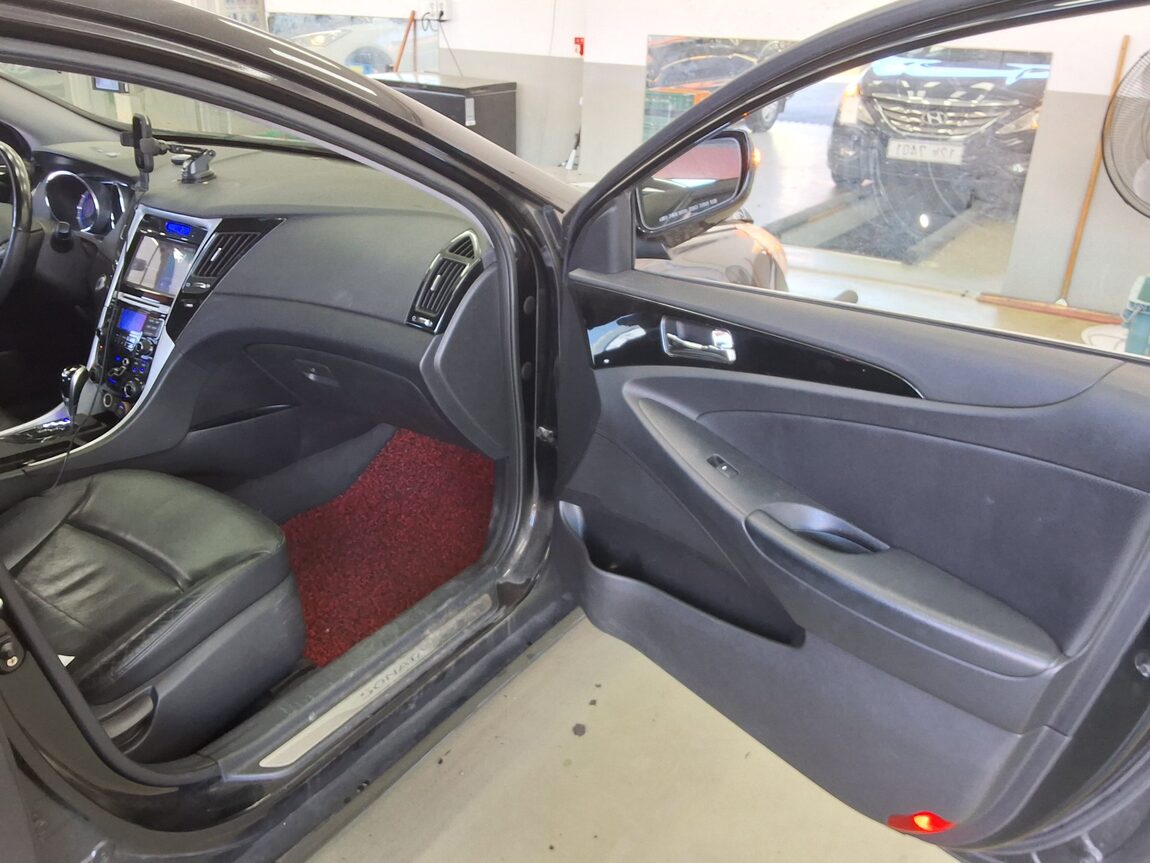 HYUNDAI YF SONATA Y20 PREMIER PREMIUM MODEL 2010 - zdjęcie 14