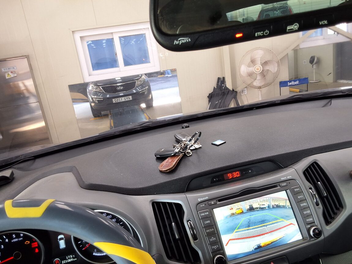 KIA THE NEW SPORTAGE R DIESEL R2.0 2WD PRESTIGE 2015 - zdjęcie 25