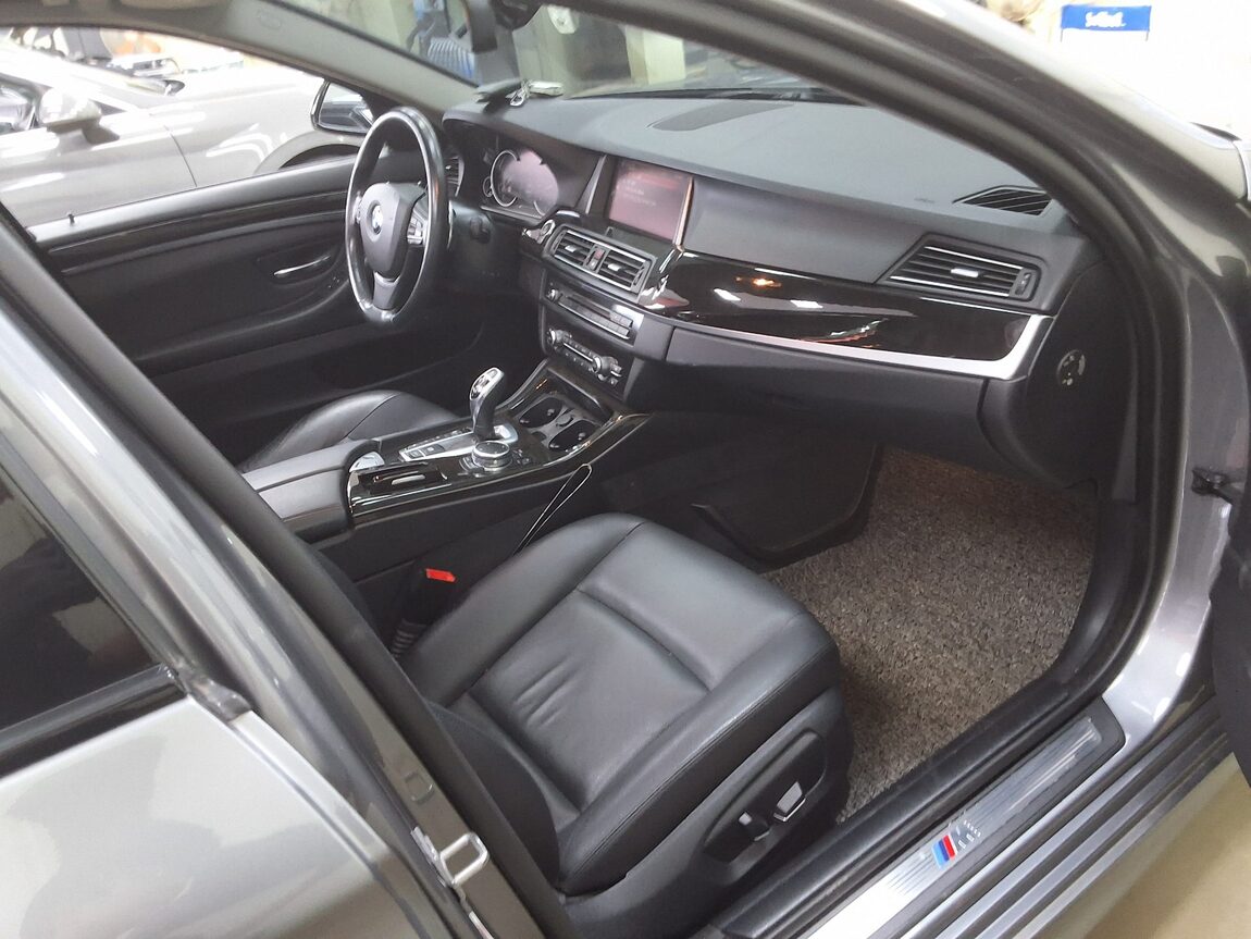 BMW 5 SERIES (6TH GEN) 528i xDRIVE M AERODYNAMIC 2016 - zdjęcie 15