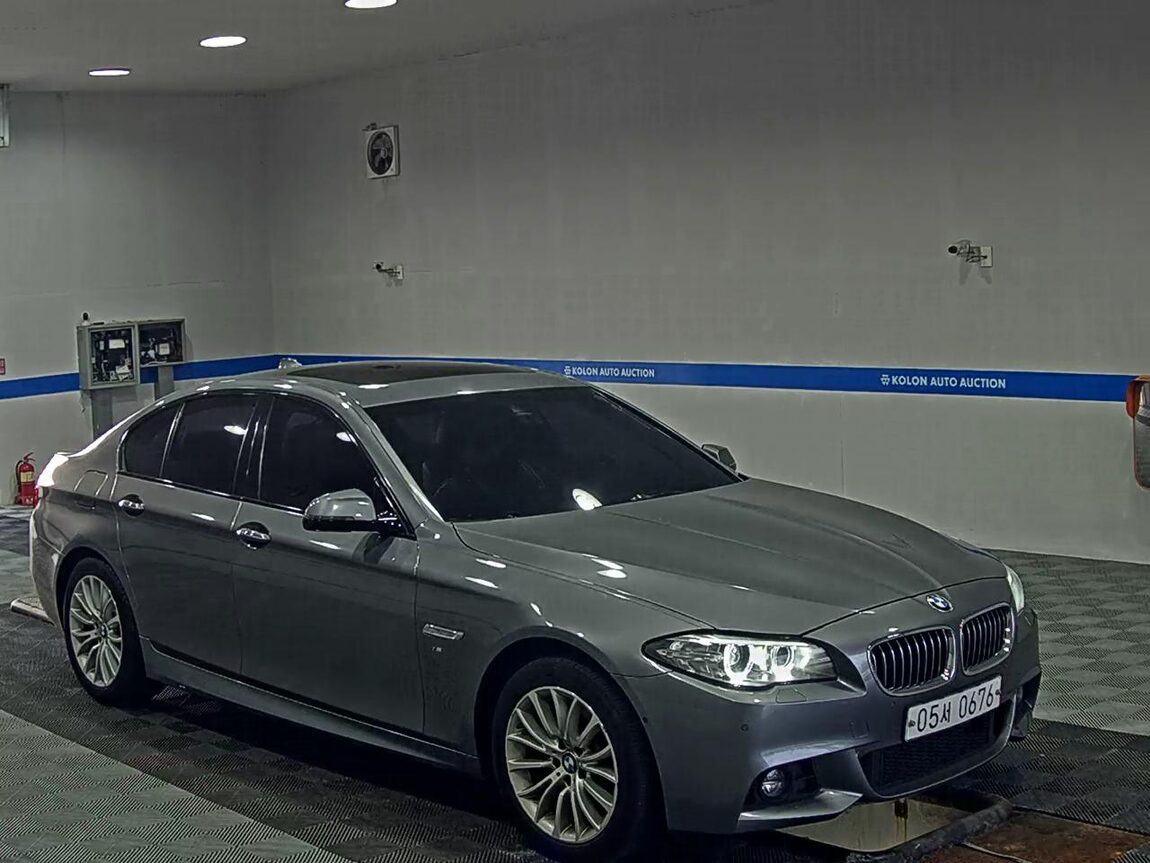 BMW 5 SERIES (6TH GEN) 528i xDRIVE M AERODYNAMIC 2016 - zdjęcie 3
