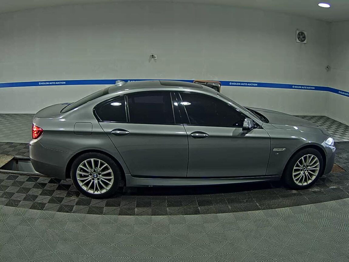 BMW 5 SERIES (6TH GEN) 528i xDRIVE M AERODYNAMIC 2016 - zdjęcie 4