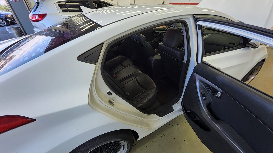 HYUNDAI AVANTE MD M16 GDi LUXURY 2012 - zdjęcie 13
