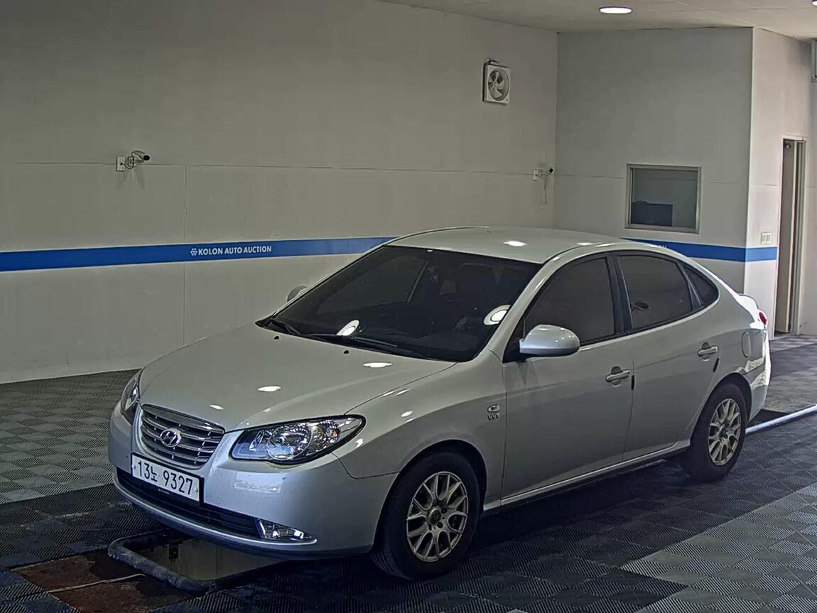 HYUNDAI AVANTE HD 1.6 VVT E16 DELUXE 2010 - zdjęcie 2